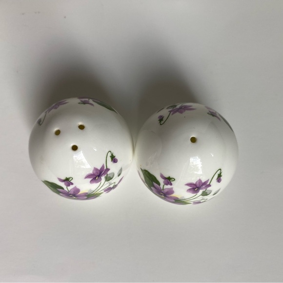 Sanford Salt and Pepper Shakers, Fine Bone China Purple Pansies - Picture 2 of 4